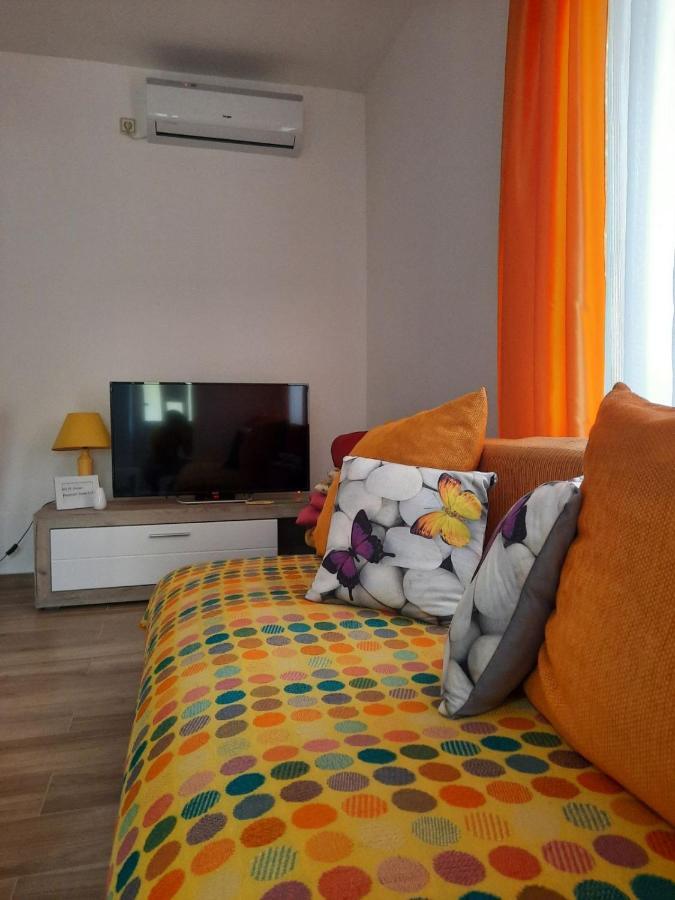 Apartments Mila Цетине Экстерьер фото